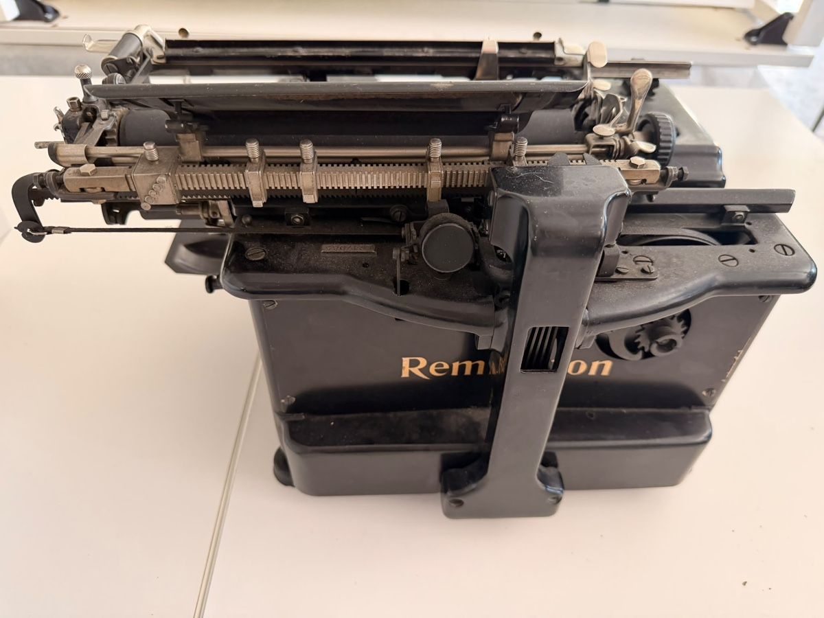 Remington Schreibmaschinen: Remington Schreibmaschine  – Gebraucht aus Rorschach von mar_nl6c 1