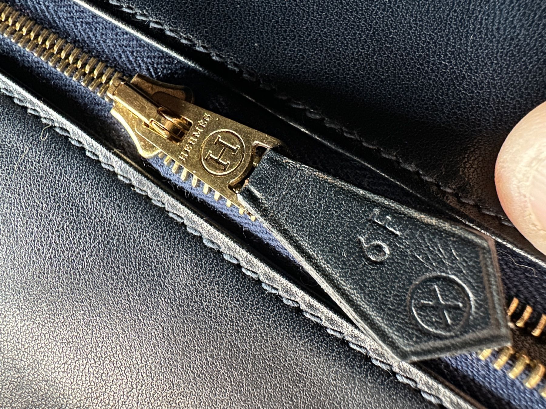 Hermès Borse: HERMÈS PARIS Constance 24, navy – Nuovo (secondo la descrizione) da Reinach BL venduto da Tropic_Paradise 4