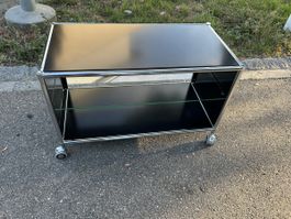 USM Haller Beistellwagen schwarz Glas Chrom guter Zustand