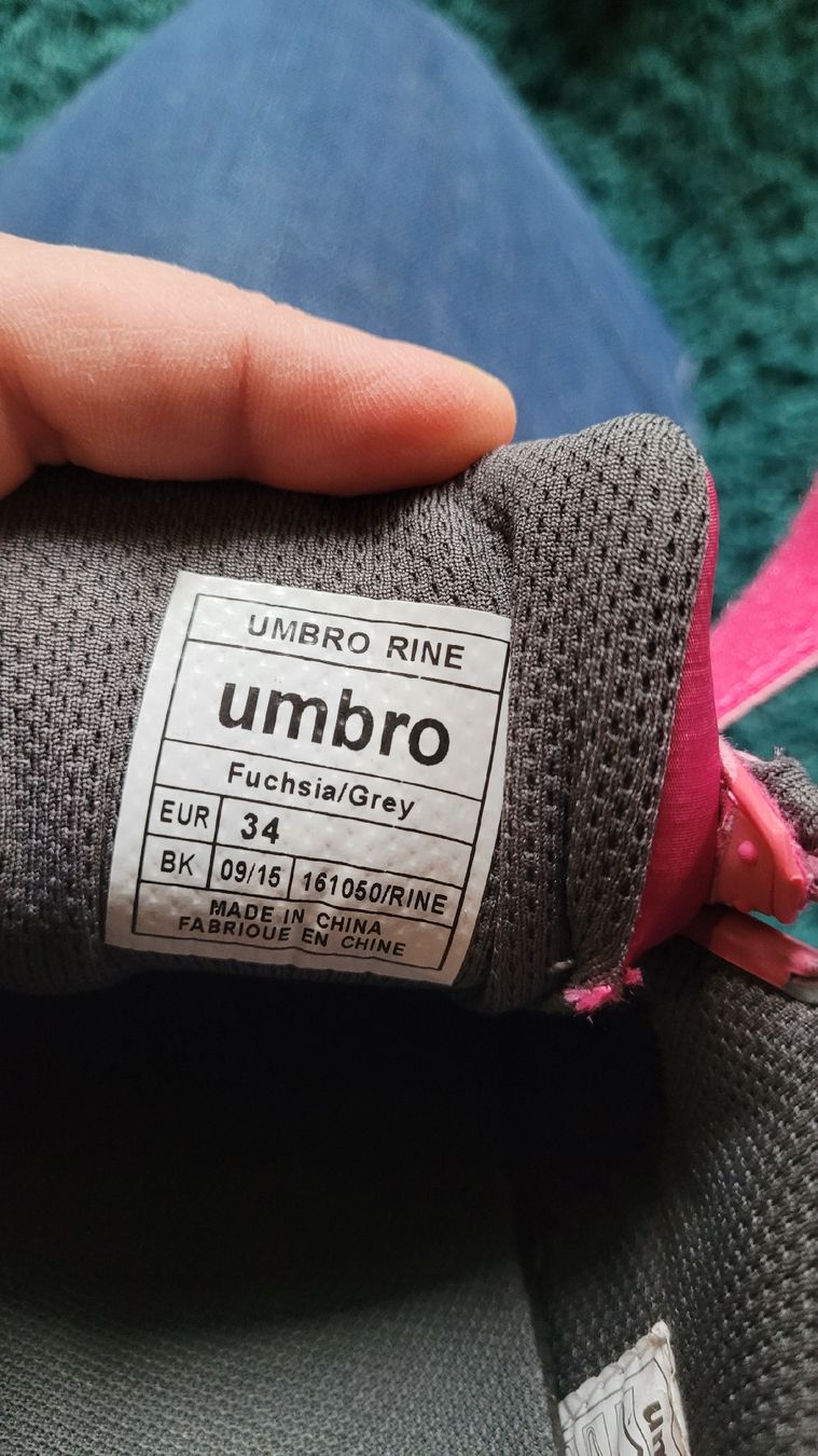 Scarpe per ragazzi: Umbro Kinderschuhe Gr. 34, Neu – Nuovo e nell'imballaggio originale da Warth venduto da aussieaussie 2