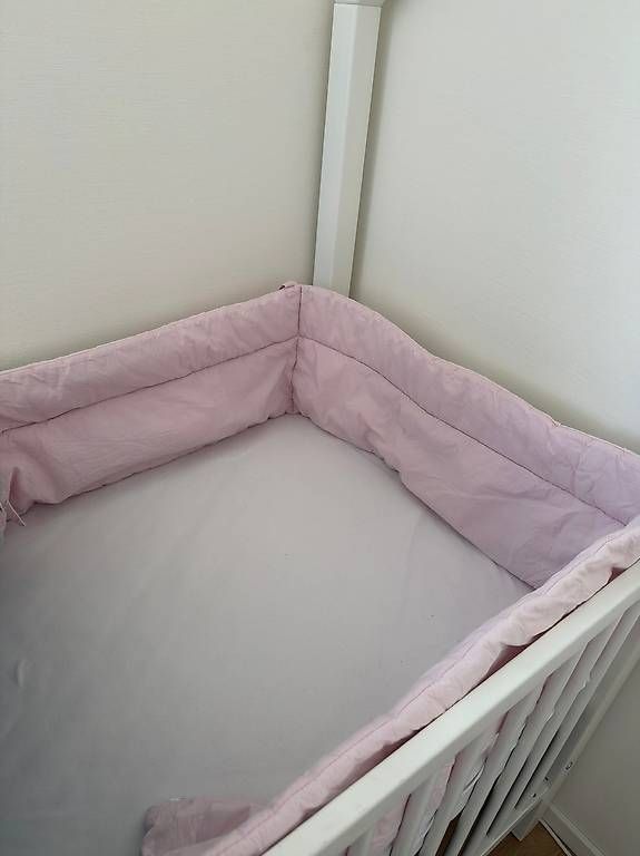 Bettwäsche: 2x Bettumrandung rosa – Gebraucht aus Zürich von Tevelyn
