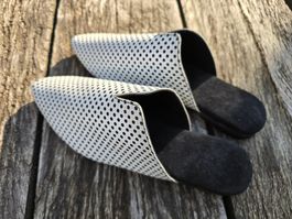 Babouches: s/w gepunktet (38/39)-ANGEBOT