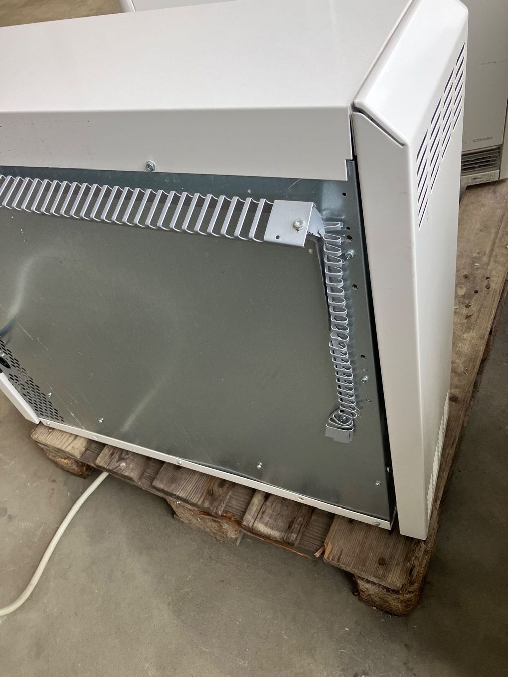 Radiatori: Heizstrahler, Heizgerät 3KW, Dimplex – Usato da Grosswangen venduto da werkstatt6022 3