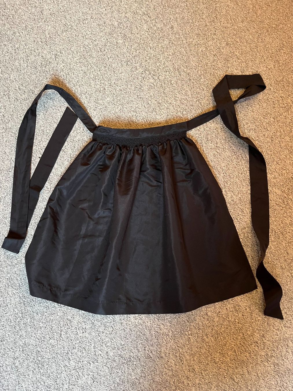 Costumi: Oktoberfest Dirndl Grösse 36 / 38 – Usato da Münchwilen TG venduto da Fearfactory 4