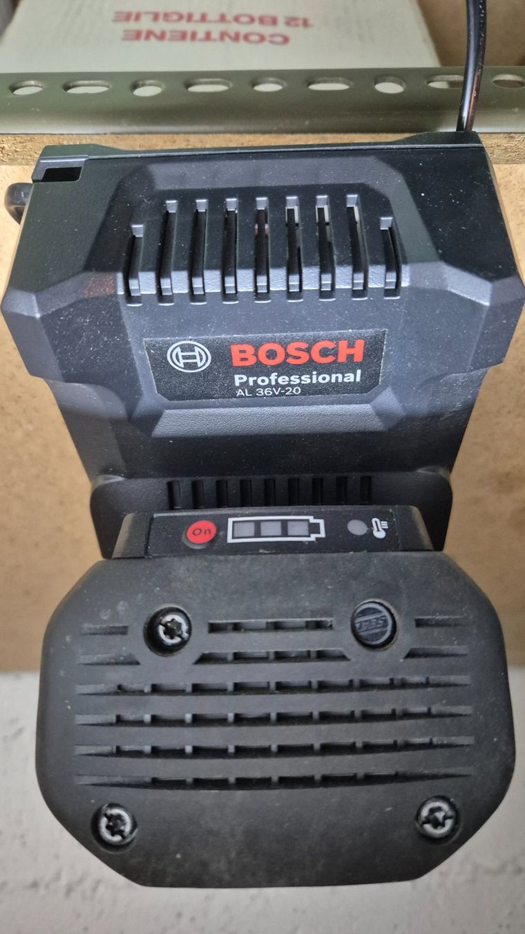 Bosch Rasenmäher: Akku Rasenmäher 36V – Gebraucht aus Steffisburg von  2