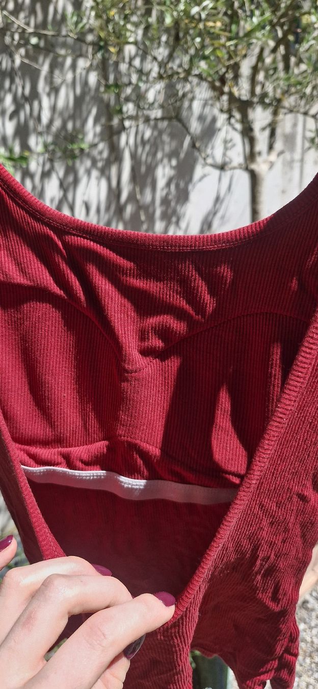 Top: Rückenfreies Rotes Top – Usato da Wohlen b. Bern venduto da lau_7vcp 2
