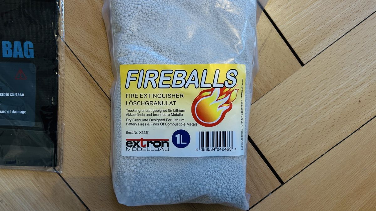 Modellismo RC: Lipo Safe Liposafe Bags mit Fireballs – Nuovo (secondo la descrizione) da St.Gallen venduto da holyhobby 2