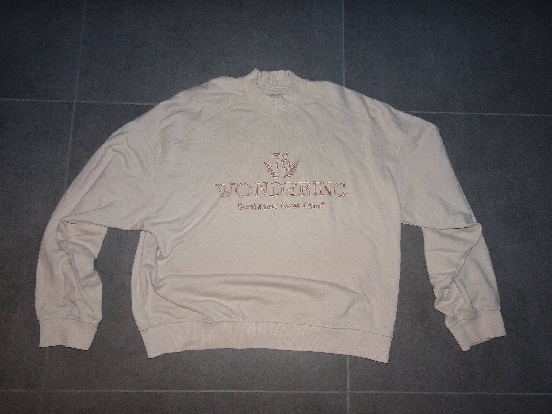 Pullover & Sweatshirts: Pullover, Gr. M – Gebraucht aus Bassersdorf von Nianda 1