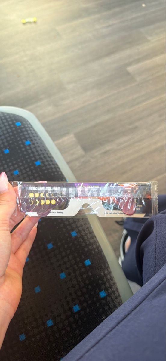 Brillen & Gläser: Sonnenfinsternis Brille – Neu und originalverpackt aus Grenchen von Ann_6rqv 1