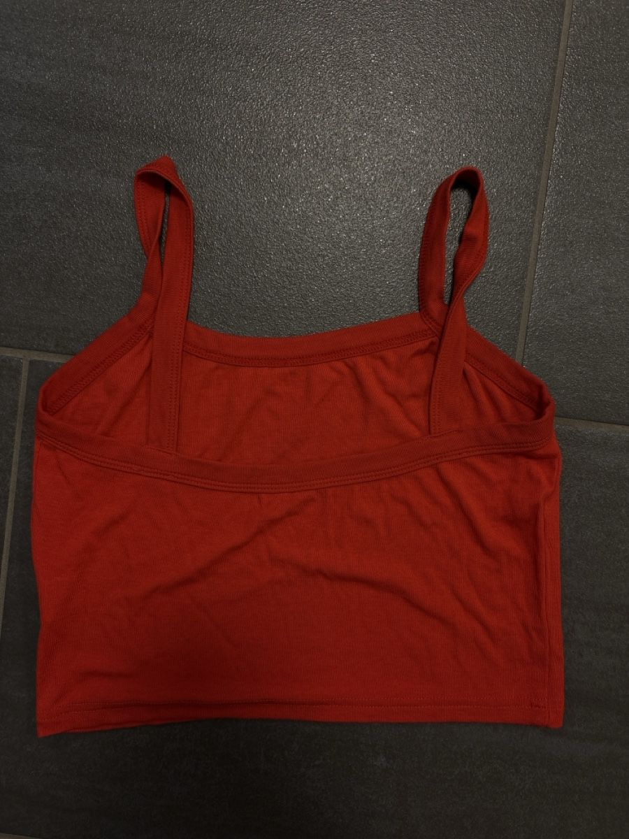 Shein Top: Shein Tanktop XS – Nuovo (secondo la descrizione) da Rümlang venduto da svent 2