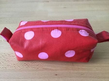Tasche / Necessaire / Kosmetiktasche / Etui, neue Handarbeit
