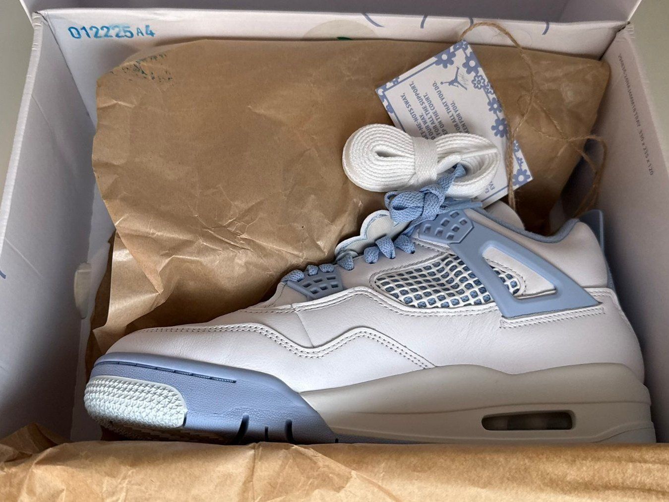 Jordan Scarpe da uomo: Jordan 4 Retro Forget Me Not gr 43 – Nuovo e nell'imballaggio originale da Muhen venduto da mauyo 5