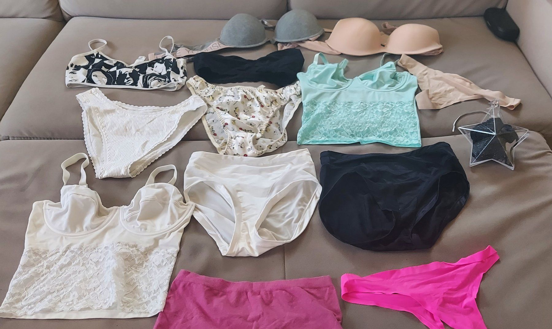 Altra biancheria intima: Lingerie – Nuovo (secondo la descrizione) da Liestal venduto da swary007