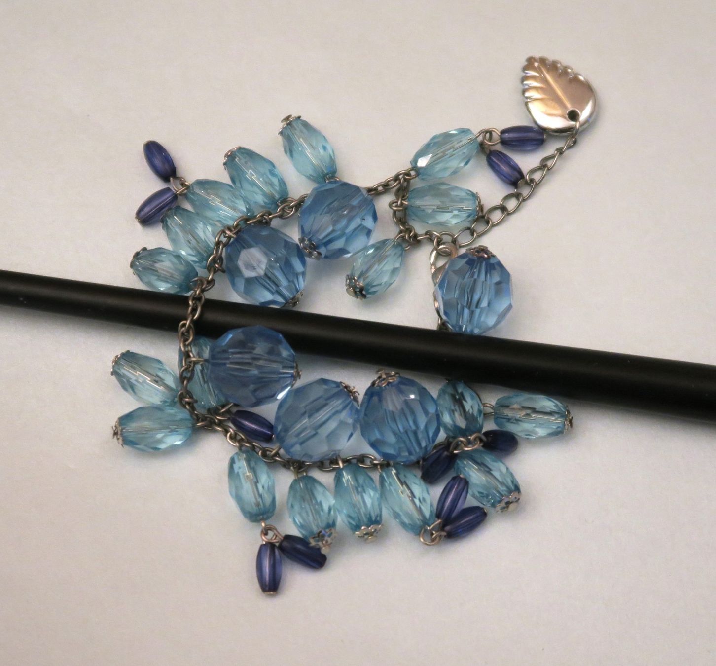 Bracciali & Braccialetti: Armkette hellblau – Usato da Brittnau venduto da marlenestone 2