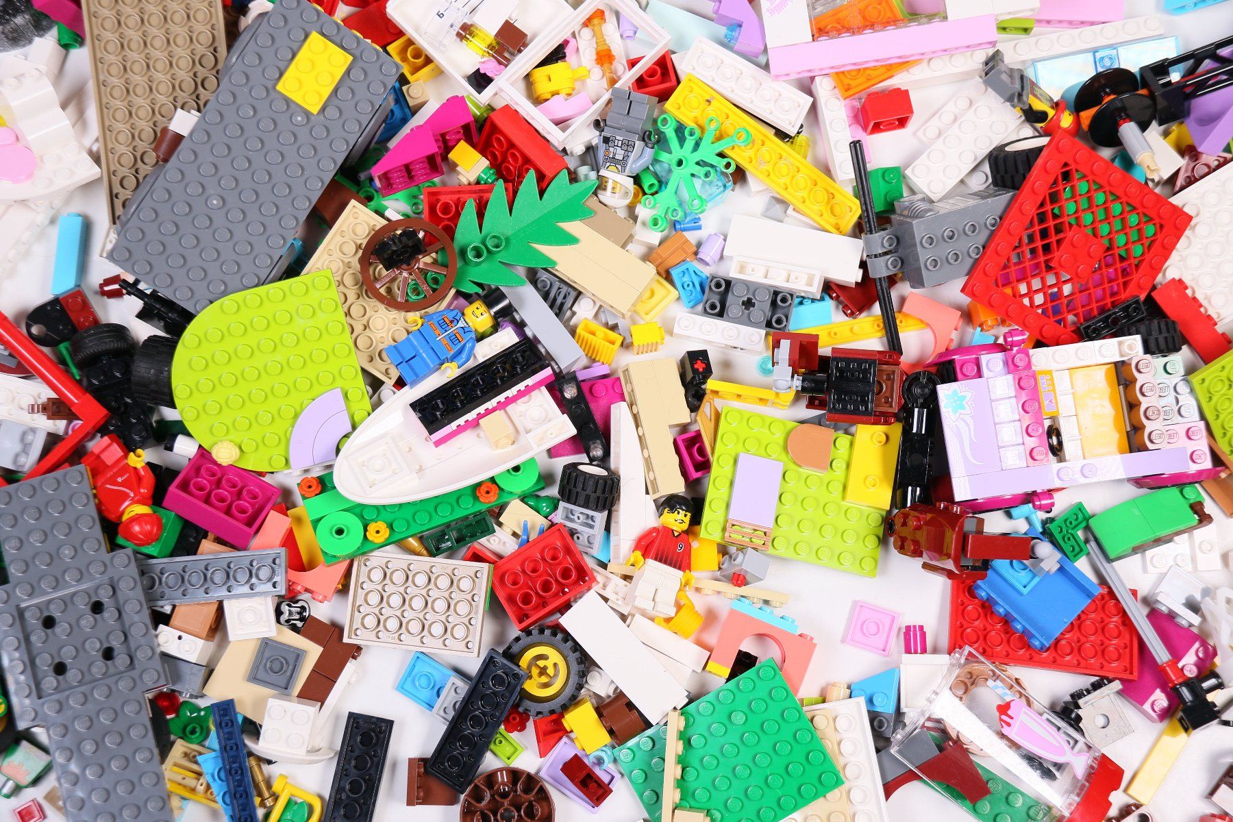 Lego Kit di costruzioni: 1.5 kg. Legoteile mit Minifiguren – Usato da Hettlingen venduto da Scholi99 1