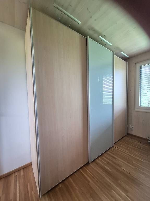 Armadi: Schiebetür-Kleiderschrank – Usato da Kreuzlingen venduto da and_faeh 1