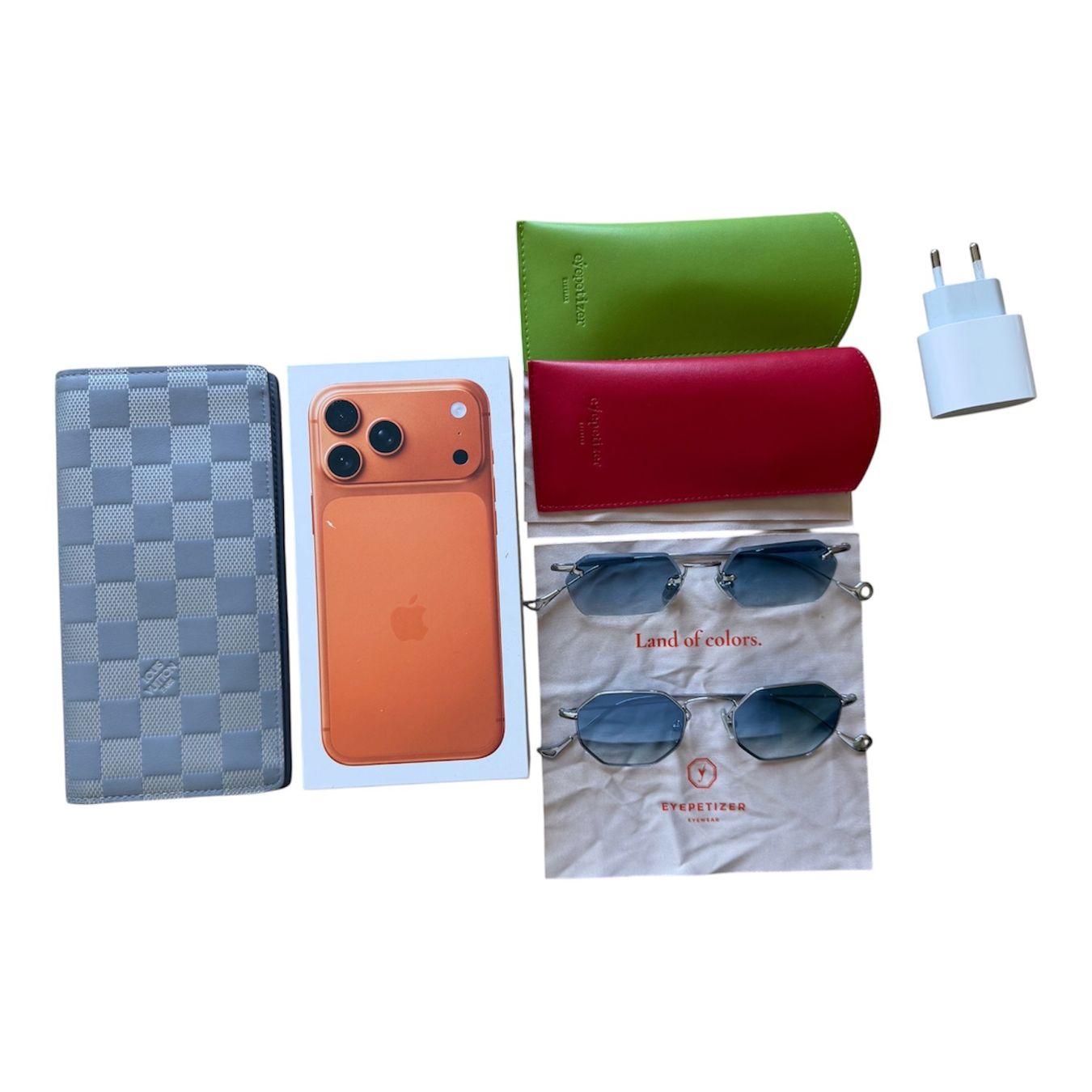 Apple Portables: iPhone 17 pro max Cosmic orange 256GB bundle mit LV – D'occasion à Gstaad par nof_jvx6 1