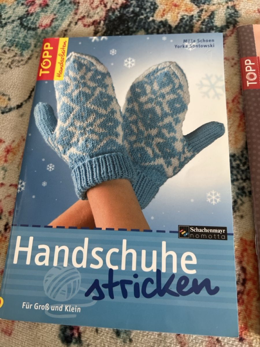 Libri: 2 Strickbücher TOPP Handschuhe und Perlenstricken set – Nuovo (secondo la descrizione) da Wil SG venduto da mia2016 1
