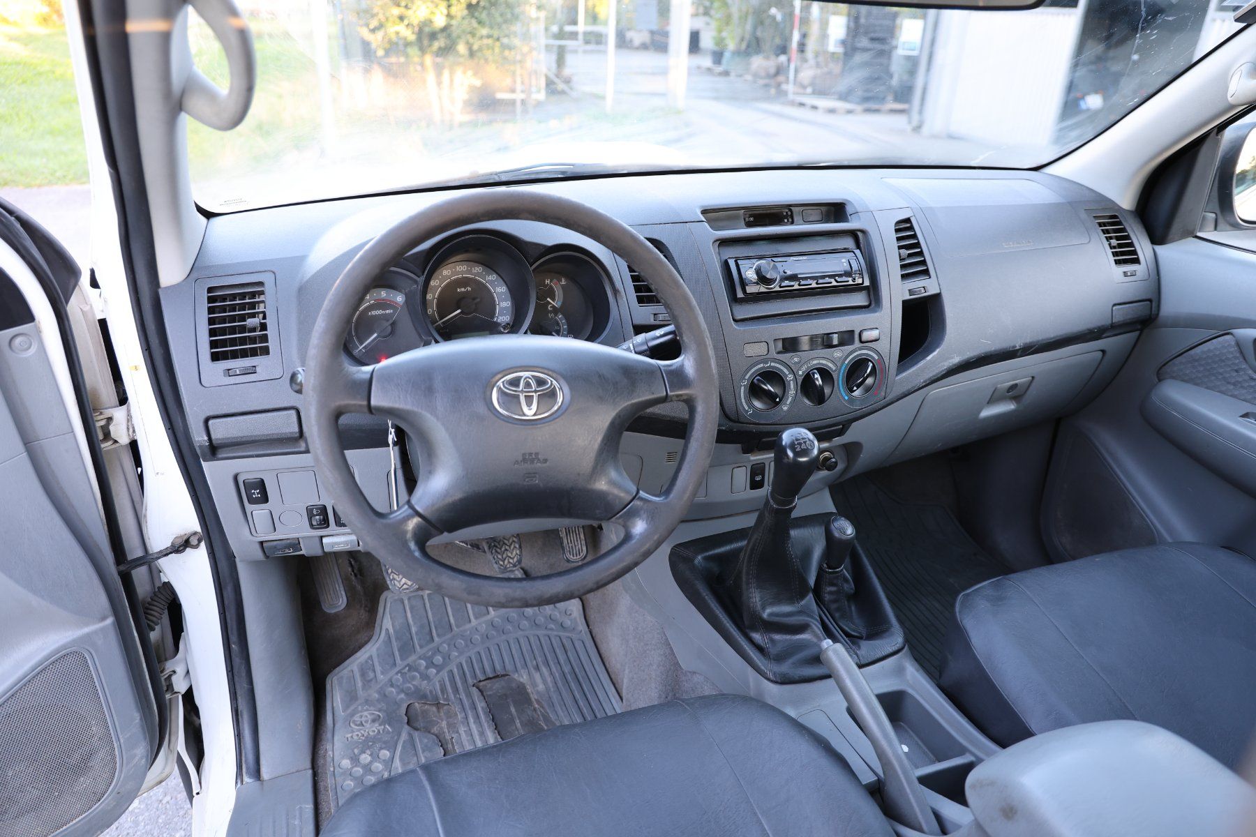 Toyota Veicoli commerciali: Toyota Hilux – Usato da Widnau venduto da Bucher_AG_Gartenbau 8