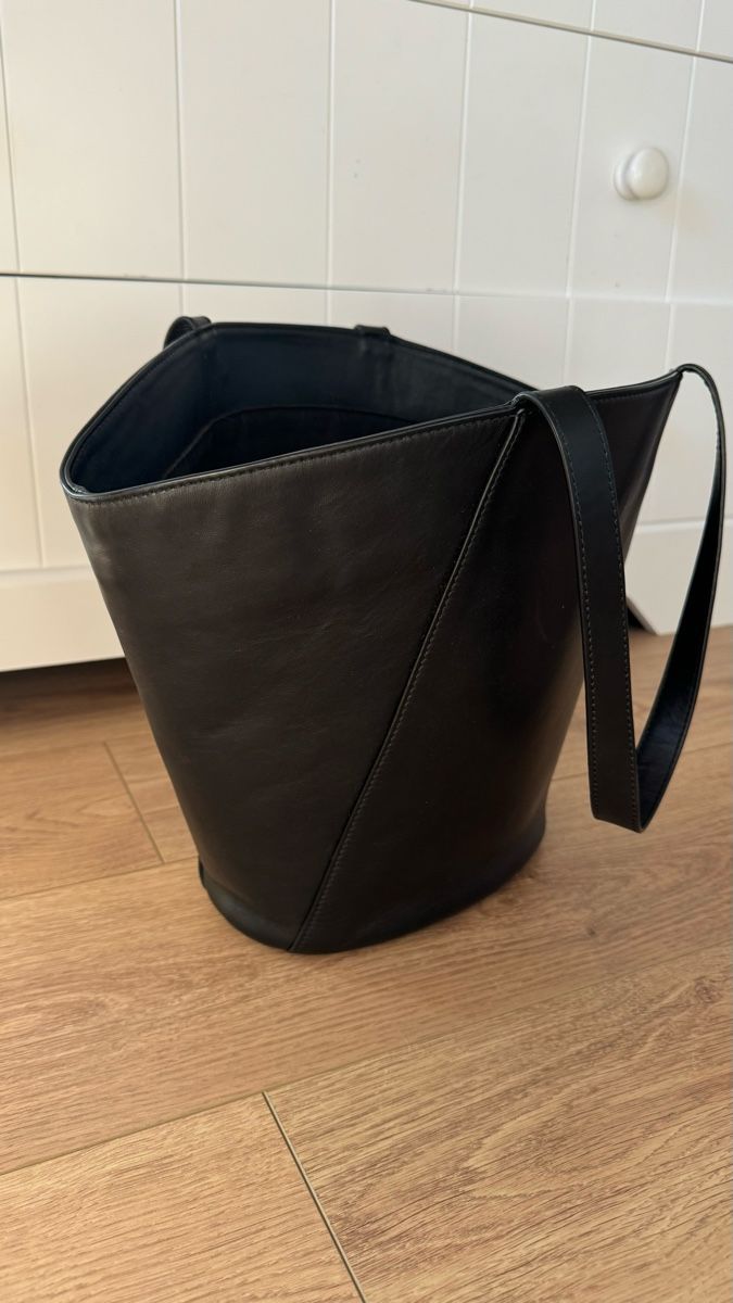 Other Stories Borse da donna: Shopper aus Leder von & Other Stories – Usato da Schaffhausen venduto da R_Muzh 1