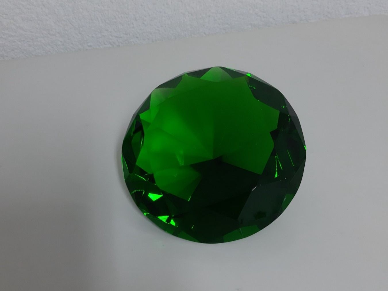 Tutte le decorazioni: Diamant Glas grün 12 cm Neu – Nuovo e nell'imballaggio originale da Urtenen-Schönbühl venduto da Kronengold