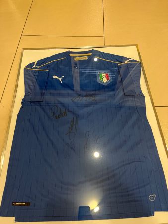 Italien Trikot signiert