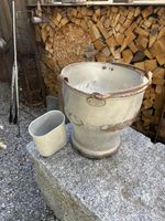 Vintage Milcheimer und Messbecher wie zu Omas Zeiten