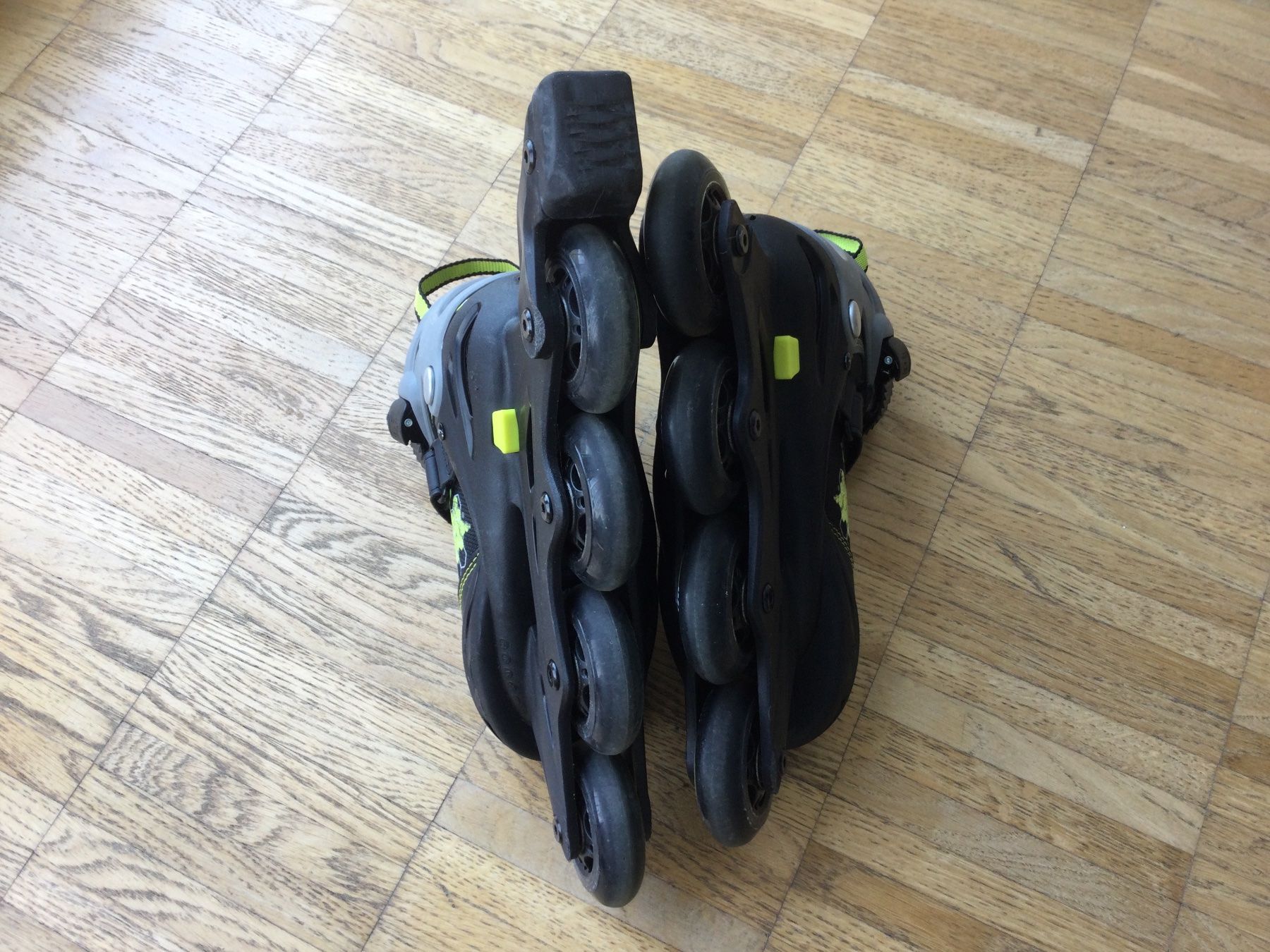 Inline-Skating & Rollschuhe: Kinder Inline Skates Gr. 29-33 – Gebraucht aus Zürich von  4