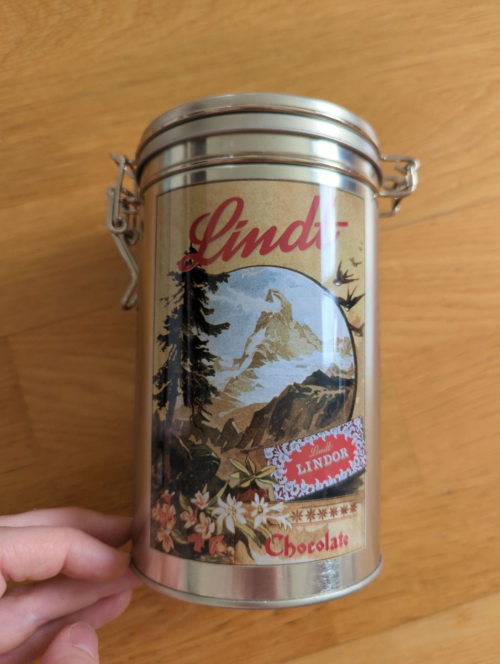 Barattoli: Lindt Lindor Blechdose mit Schweizer Alpenmotiv – Nuovo (secondo la descrizione) da Winterthur venduto da Glauriane 1