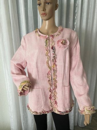 RARITÄT - stilvolle und edle Damenjacke mit Rüschen, 46
