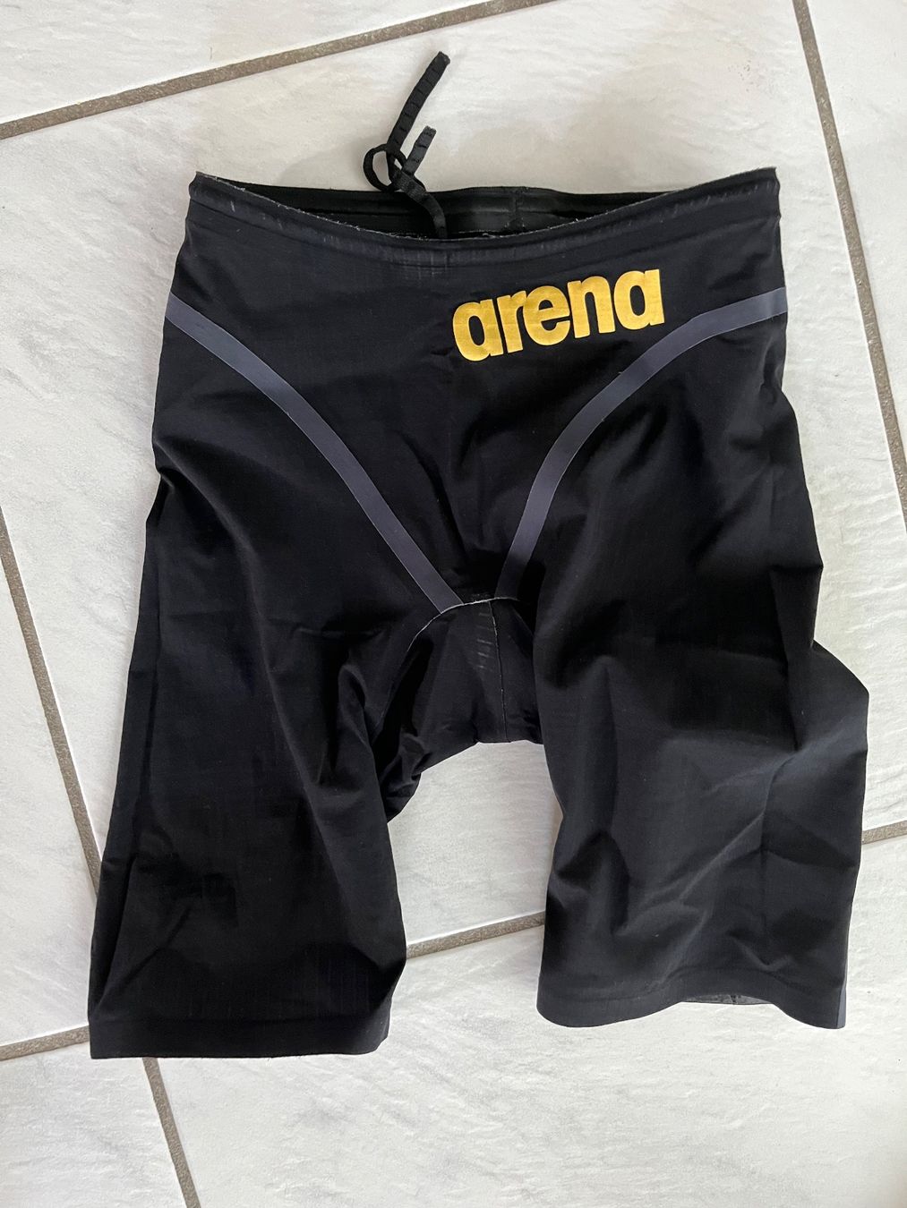 Arena Costumi da bagno: Arena Powerskin Carbon Core Fx Wettkampfjammer, Grösse D1 – Usato da Villnachern venduto da jum_x6bp