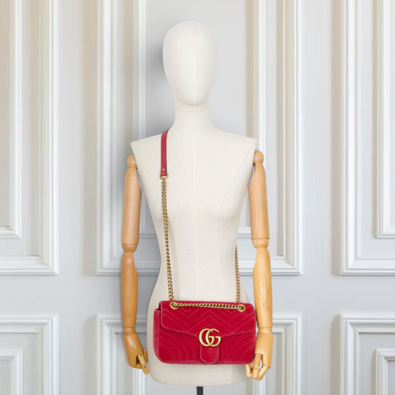 Gucci Borse da donna: Gucci GG Marmont Samt raspberry – Usato da Binningen venduto da Designerlabels 2