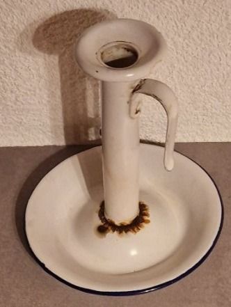 Alle Dekorationen: Antiker Kerzenständer emailiert – Gebraucht aus Buus von Borki07 2