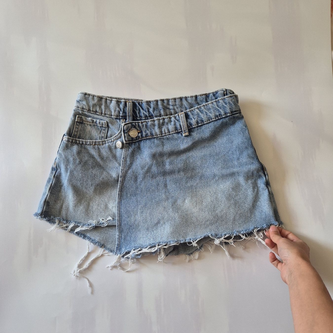 Pull&Bear Röcke: jupe short pull&bear  – Gebraucht aus Genthod von Lenas9