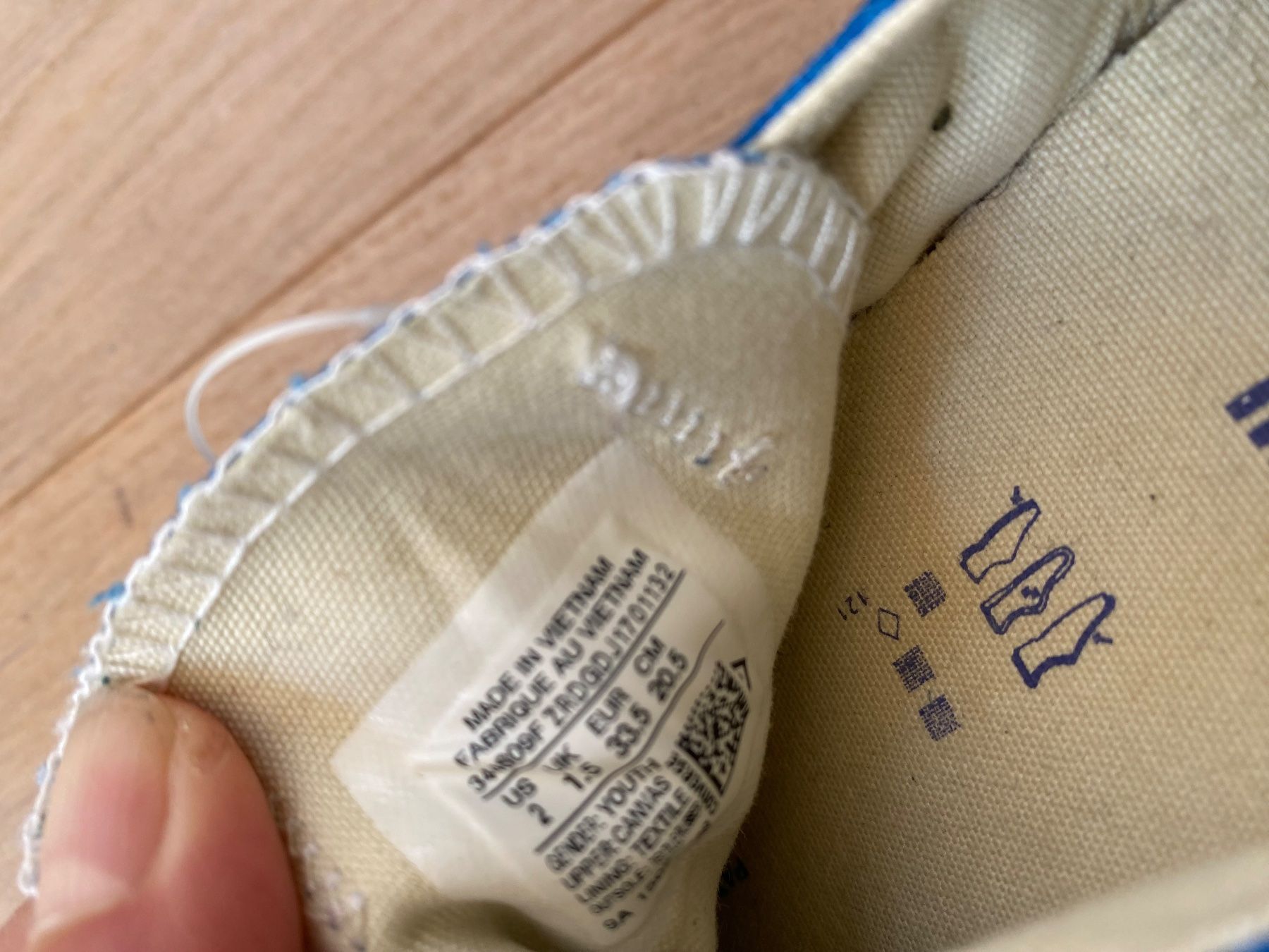 Converse Scarpe per ragazzi: Blaue Converse All Stars, Gr. 33.5 – Usato da Arlesheim venduto da sandysworld 2