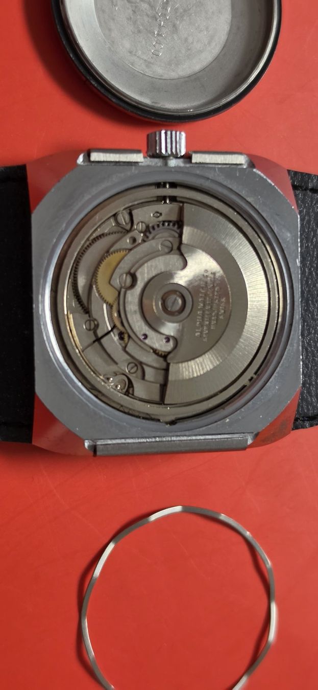 Omega Uhren: VINTAGE ALPHA JUMP HOURS AUTOMATIC MEGA RAR – Gebraucht aus Neftenbach von Taschen-Uhren 3
