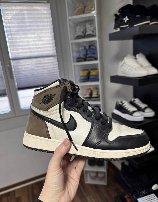 Chaussures hommes: Jordan 1 Dark Mocha  – D'occasion à Lupfig par CEichi812