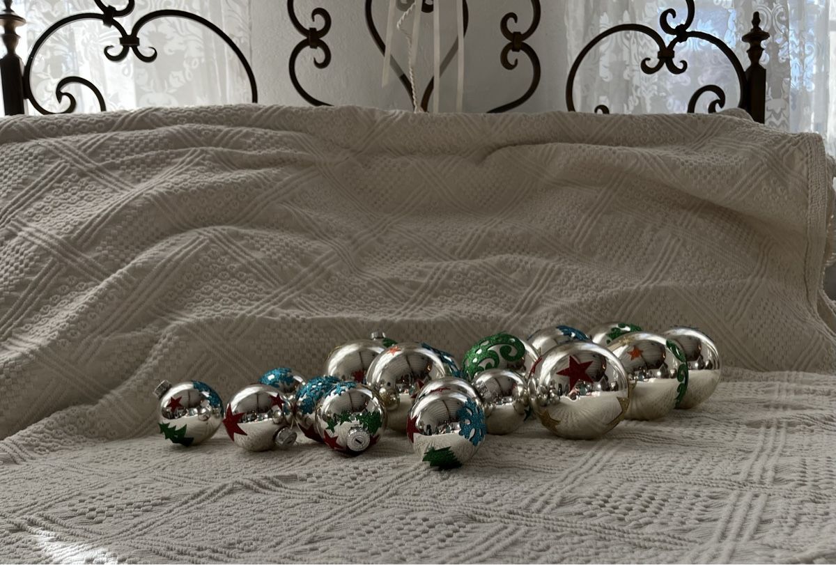 Tutte le decorazioni: 22 Weihnachtskugeln Christbaumkugeln in 2 Grössen – Usato da Arboldswil venduto da Sonnenelfe 3