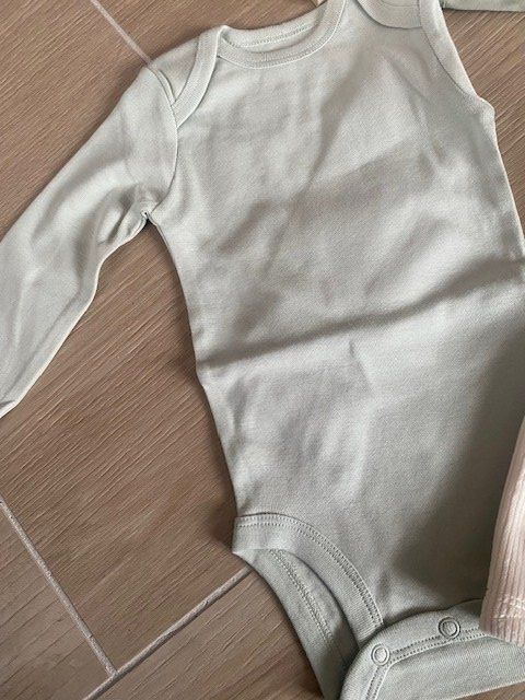 Lotti & Set di vestiti: neues Baby Geschenk Set Gr. 62/68 "Pinguin" – Nuovo (secondo la descrizione) da Staufen venduto da Nasli 4