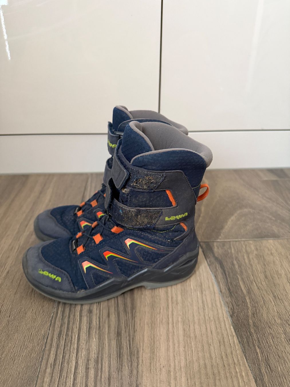 Lowa Schuhe für Jungen: Lowa Winterstiefel Gr. 32 – Gebraucht aus Horgen von Auction-Kings 1