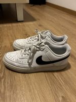 Nike Court Vision Lo, Size US 9, Men's Sneakers, White!