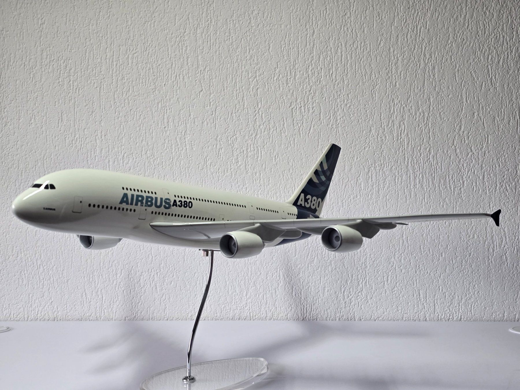 Kit di modellismo & Modellini statici: Daron, Sky Marks, usw. Airbus A 380, Werksfarben, – Usato da Kloten venduto da Nicola2 6