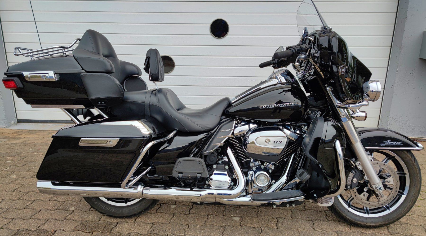 Harley-Davidson Touring: Harley-Davidson Electra Glide FLHTK – D'occasion à Chamoson par Franegis