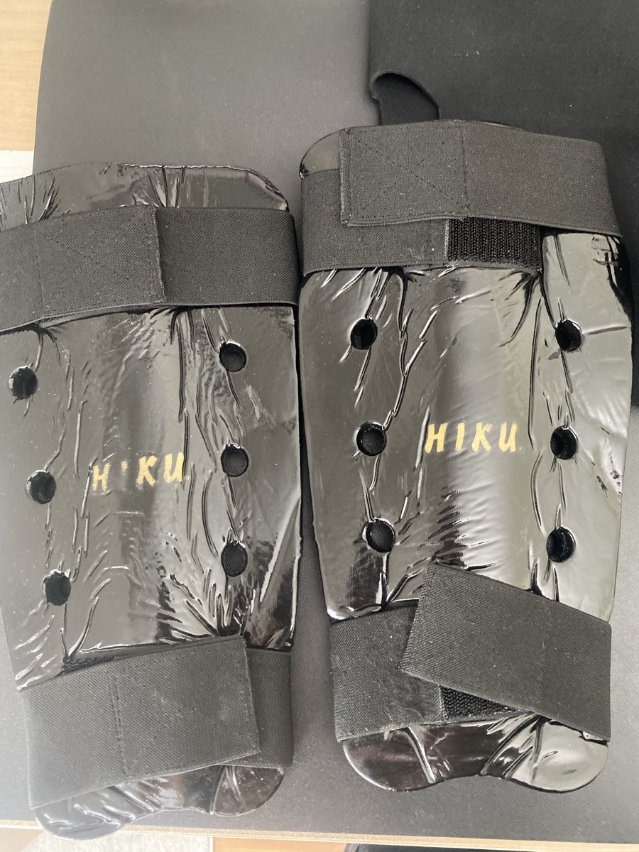 Guanti & manicotti: Kampfsport Ausrüstung. – Usato da Würenlos venduto da jam_mv8g 3