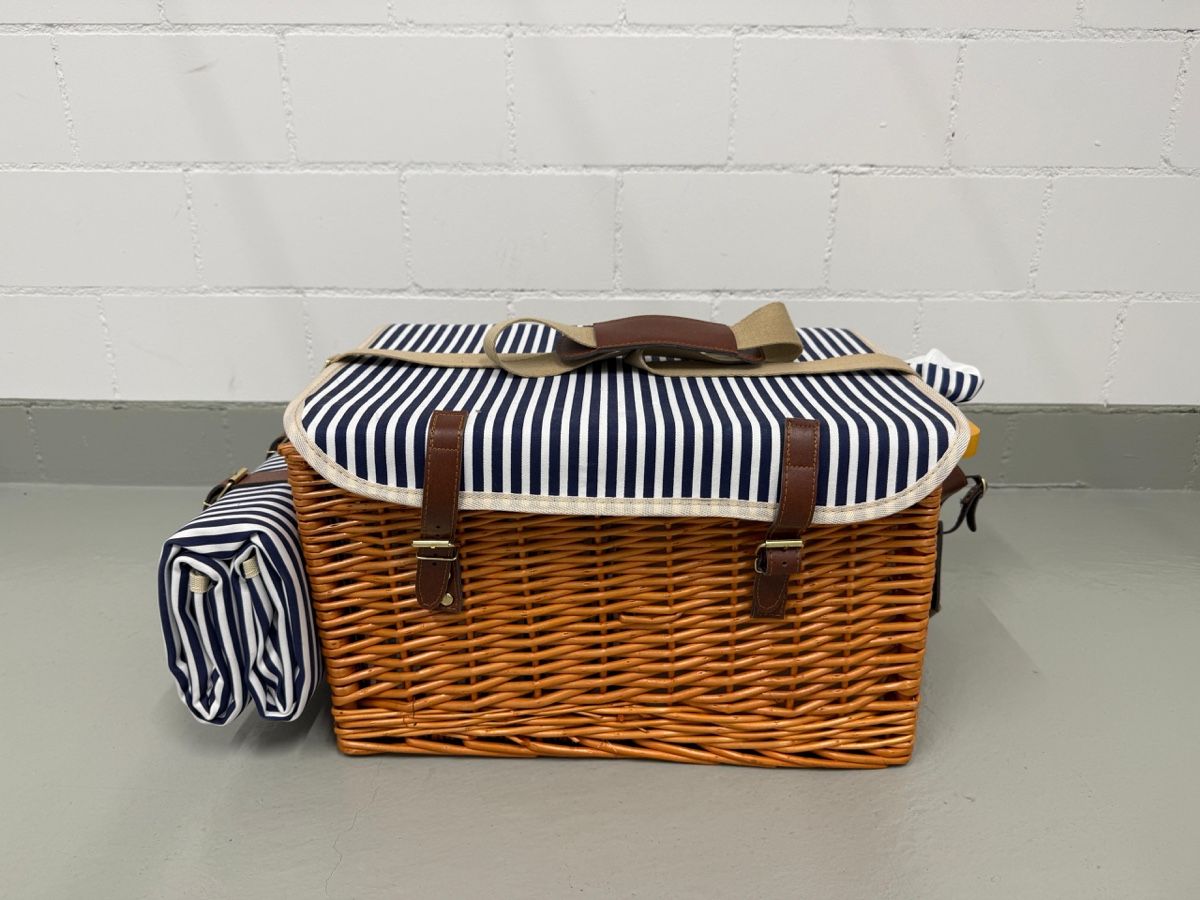 Altro per la casa: Picknickkorb mit Geschirr und Decke Neu – Nuovo (secondo la descrizione) da Chur venduto da Mity88 1