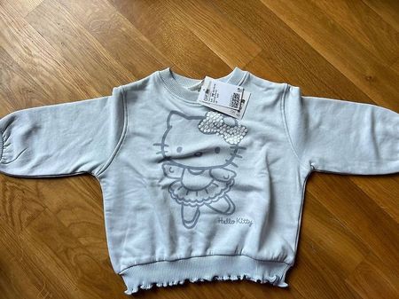 Süsser Hello Kitty Pullover Gr. 98 neu