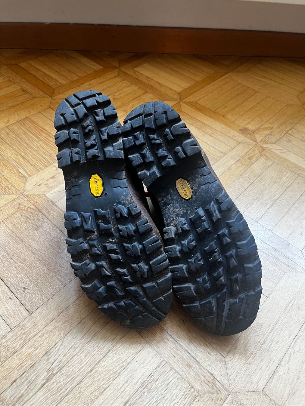 Scarpe da uomo: Scarpa Wanderschuhe Gr. 39.5 – Usato da Zürich venduto da Vreni007 1