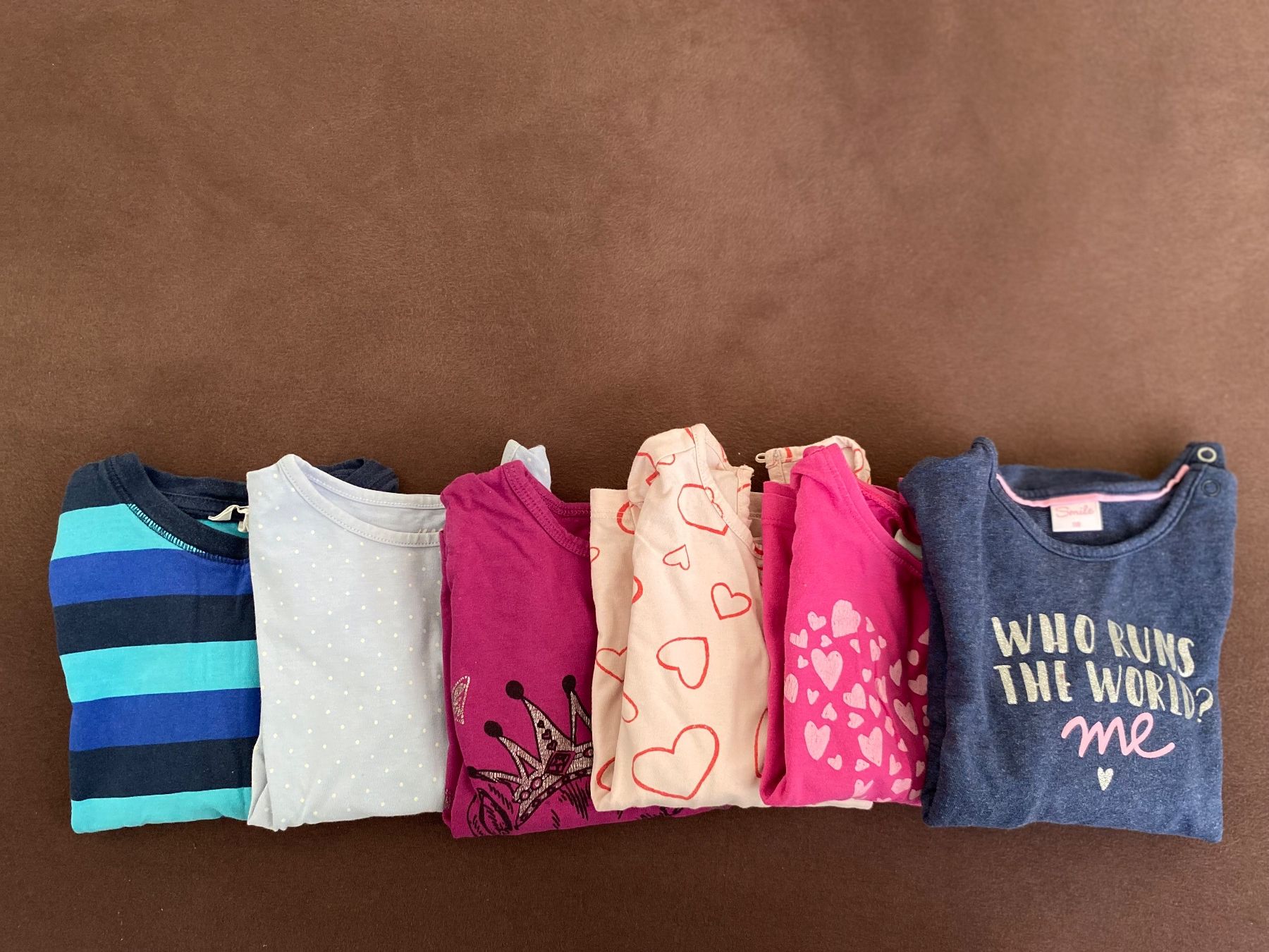 Lotti & Set di vestiti: Kinderkleiderpaket: Pullover/Sweatshirt Mädchen 98 – Usato da Kyburg-Buchegg venduto da Bita83
