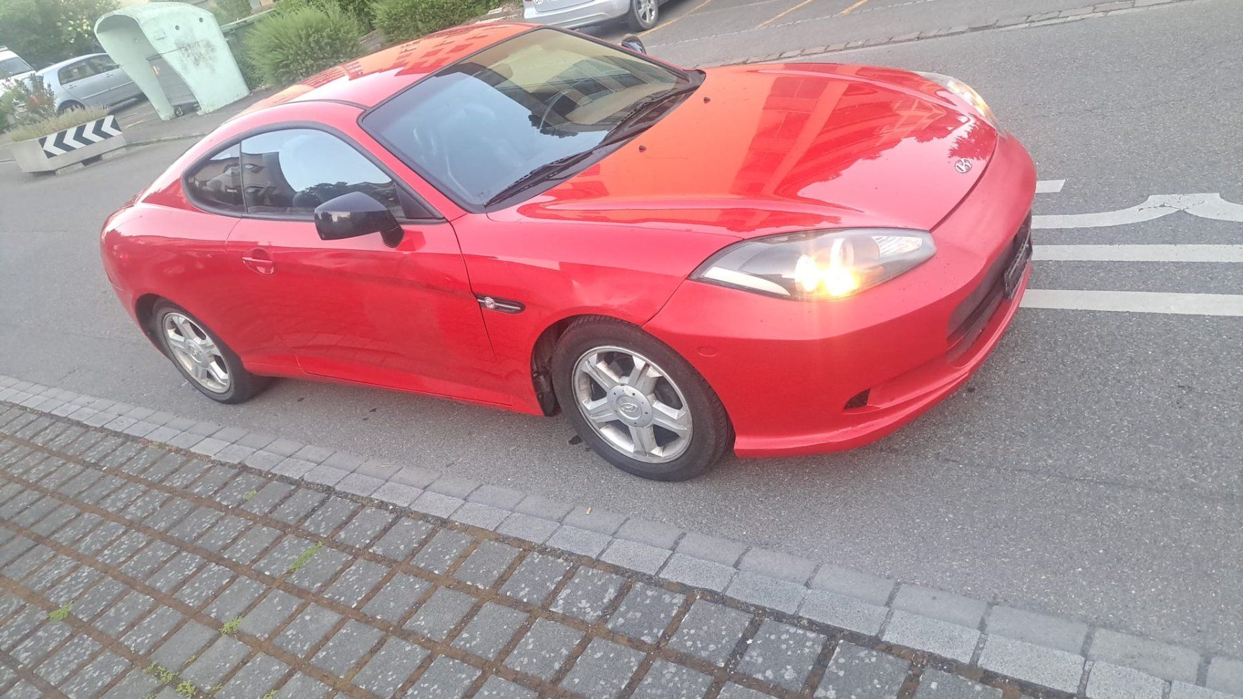 Hyundai Automobili: Hyundai coupé 2.0 2009 137000km – Usato da Neuhausen venduto da ORGULLO 4