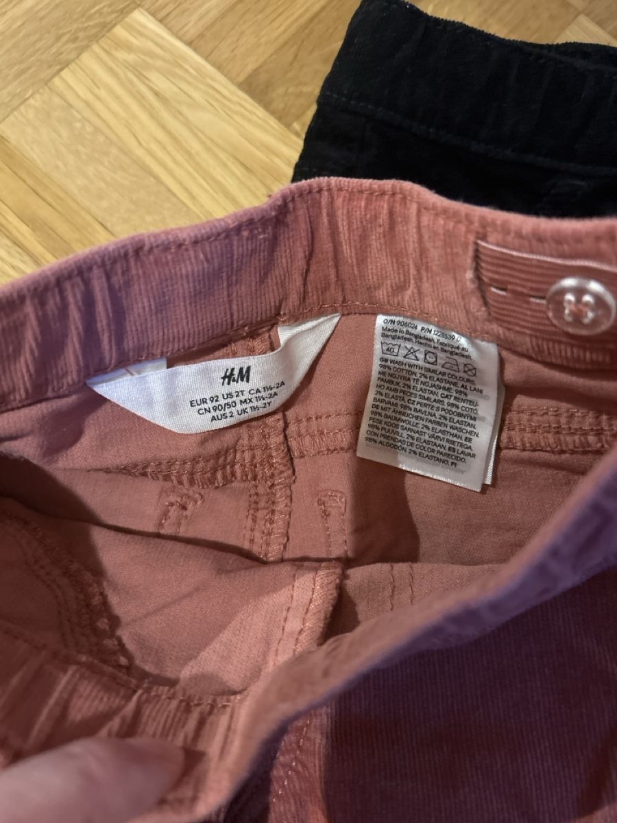 H&M Lotti & Set di vestiti: H&M Cordhosen Gr92 – Nuovo (secondo la descrizione) da Zürich venduto da cloud_303 2